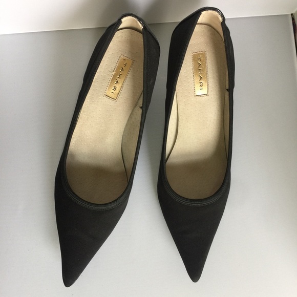 tahari dottie pumps